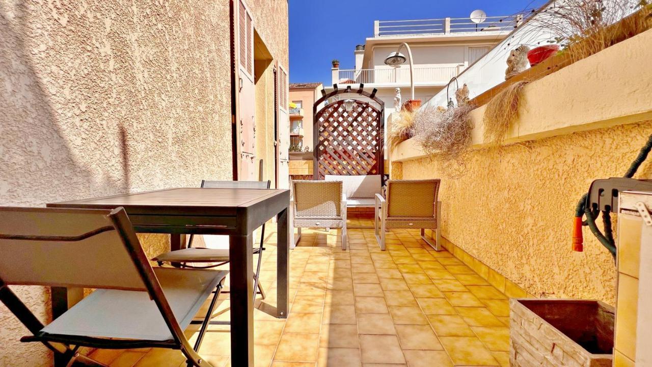 Le Saint Honore A 500 Metres A Pied De La Plage Nisa Exterior foto