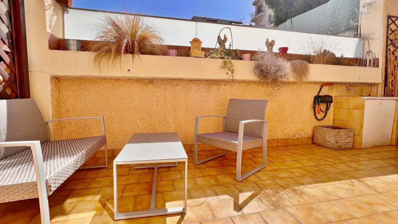 Le Saint Honore A 500 Metres A Pied De La Plage Nisa Exterior foto